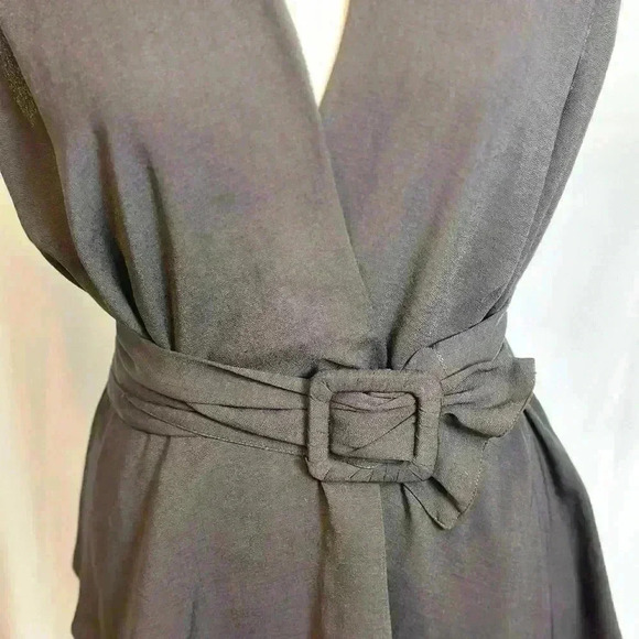 NWT! Zara Black V Neck Blouse with Belt (Size XS) - Picture 4 of 9